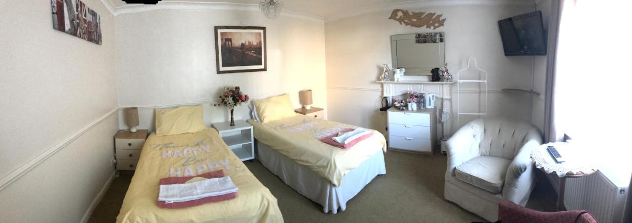 J8 M27 Apartment Southampton Bagian luar foto